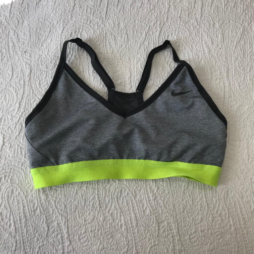 Nike Light Support Sports Bra S